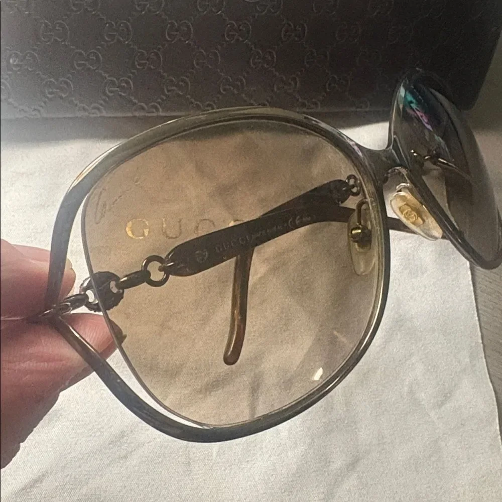 Vintage Y2K Designer Luxury Gucci Brown Bronze Marina Chain Women's Sunglasses